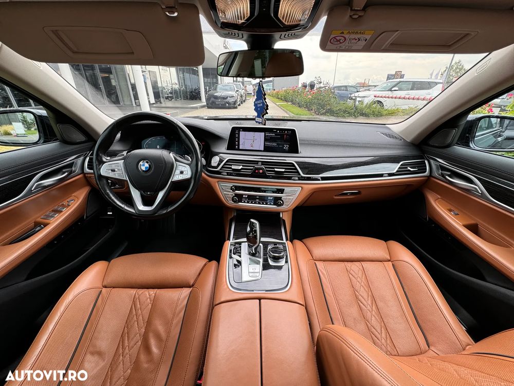 BMW Seria 7 740d xDrive - 23