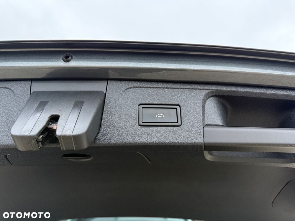 Volkswagen Passat 2.0 TDI (BlueMotion Technology) Highline - 21