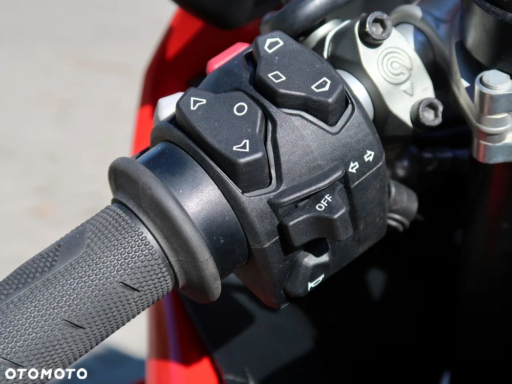 Ducati Panigale V4 - 25