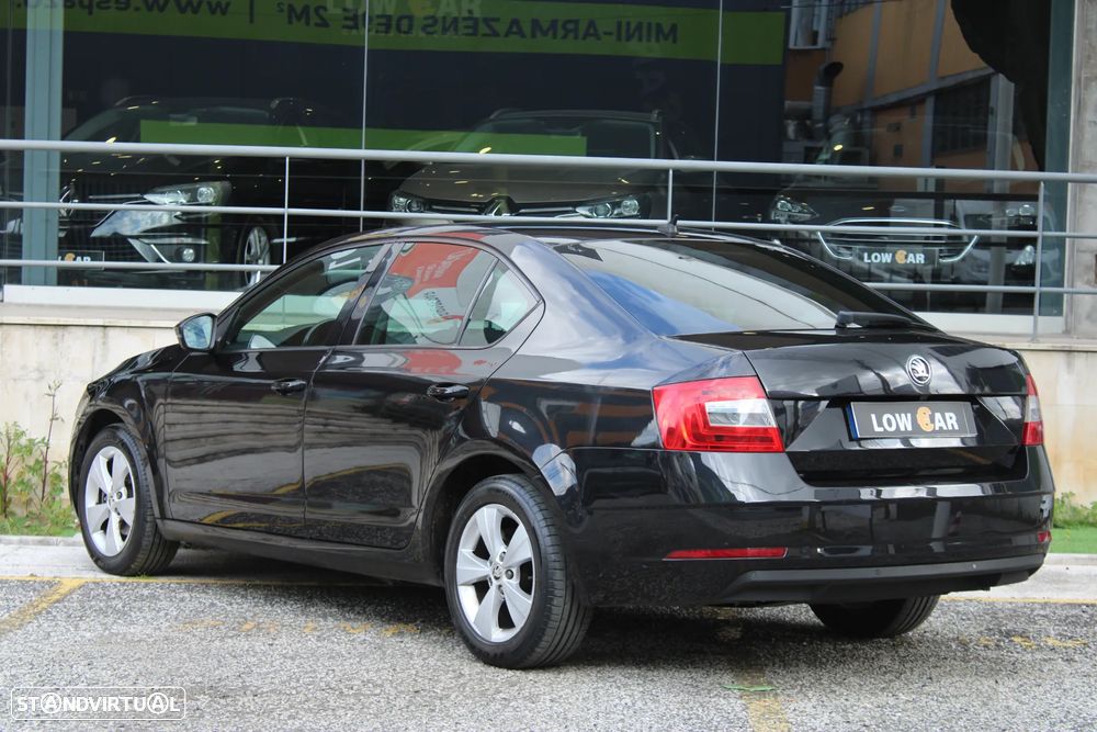 Skoda Octavia 1.6 TDI Business Line DSG - 3