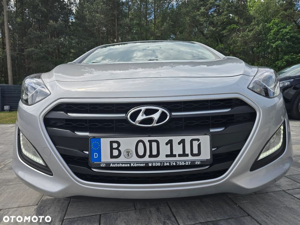 Hyundai i30 1.4 Passion - 8