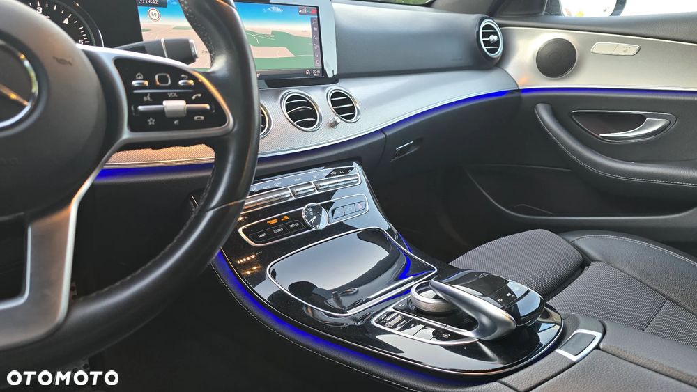 Mercedes-Benz Klasa E - 12