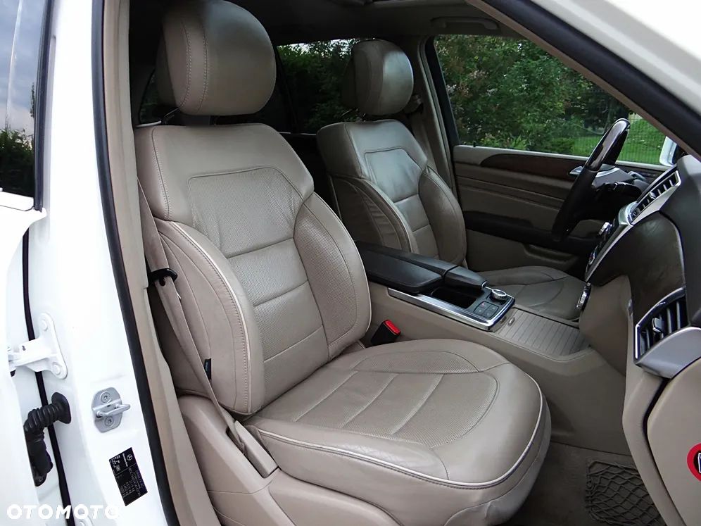 Mercedes-Benz ML 350 BlueTEC 4MATIC 7G-TRONIC - 33