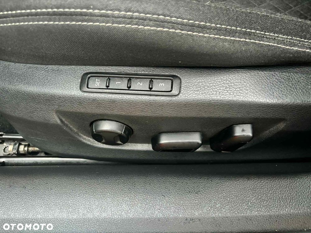 Skoda Superb 2.0 TDI Ambition - 22