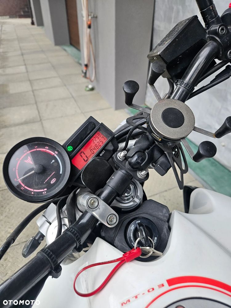 Yamaha MT - 22
