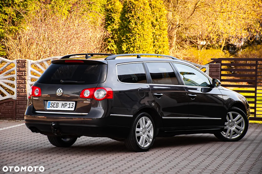 Volkswagen Passat 2.0 TDI Highline - 15