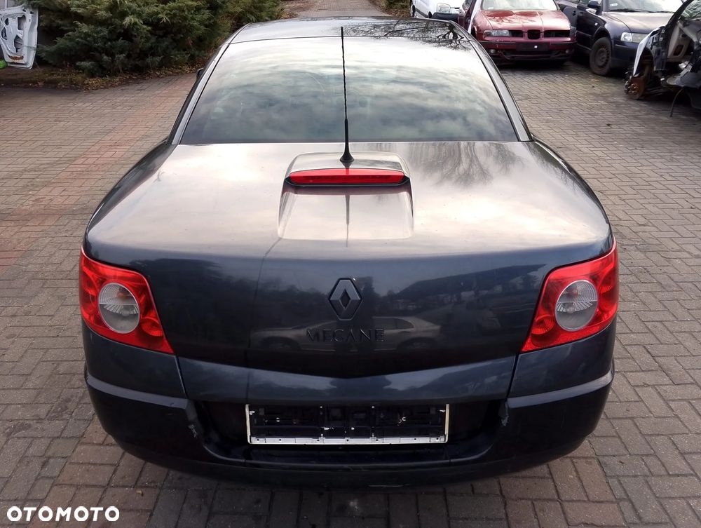 Renault Megane II CC (03-06r.) 1.9 DCI 130KM. Silnik F9Q804 Skrzynia ND0008 lakier TEB66 (TEB 66). Cały na części. GWARANCJA !!!  Przód Tył Zestaw Komplet Drzwi Klapa Zderzak Błotnik Maska Grill Atrapa Szyba Pas Lampa Lusterko Boczki Fotel Kanapa Kokpit Deska Rozdzielcza Przełącznik Włącznik Sterownik Przewody Wiązka Instalacja Moduł Komputer Czujnik Listwa Pompa Alternator Wtryski Głowica Rozrusznik Kompresor Sprzęgło Dwumas Silnik Skrzynia ABS Klimatyzacji Paliwa Wspomagania Kolektor Turbina Przepustnica Zawór Chłodnica Koło Hak Belka Sanki Zawieszenie Mcpherson Półoś Amortyzator Wydech Tłumik Zacisk Most - 5