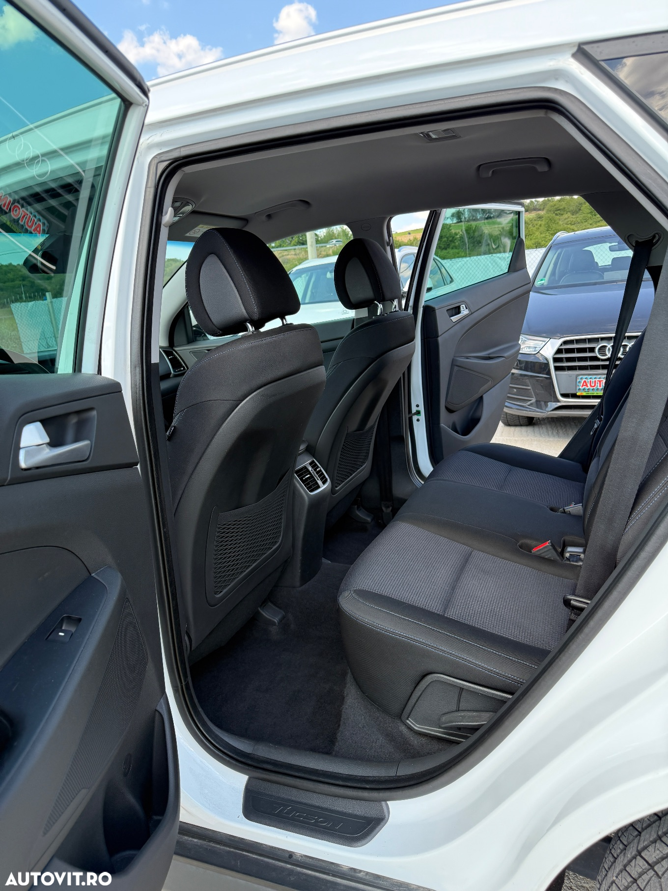 Hyundai Tucson blue 1.7 CRDi 2WD DCT Premium - 9