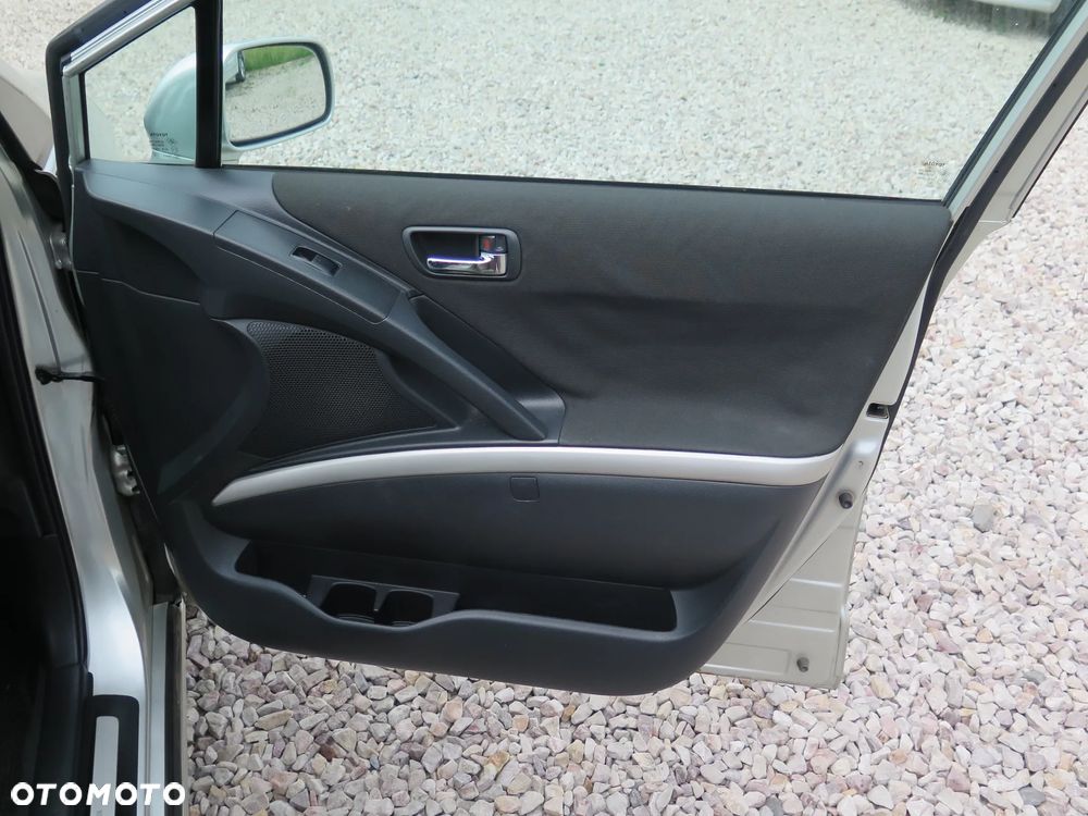 Toyota Corolla Verso 1.8 Sol + 7os MM - 25