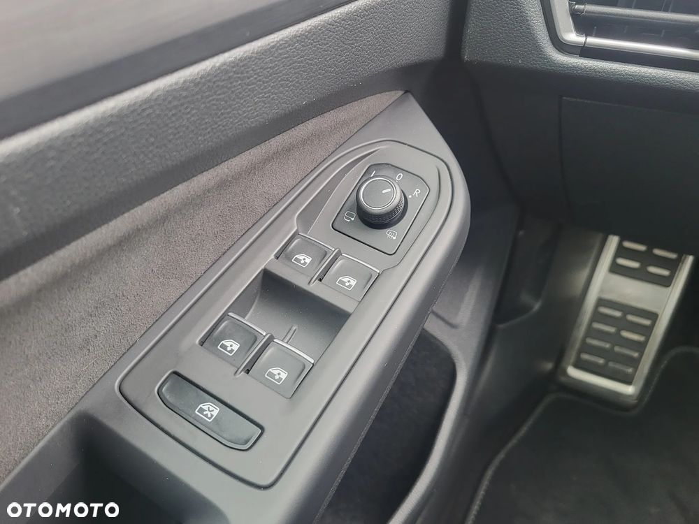 Volkswagen Golf - 23