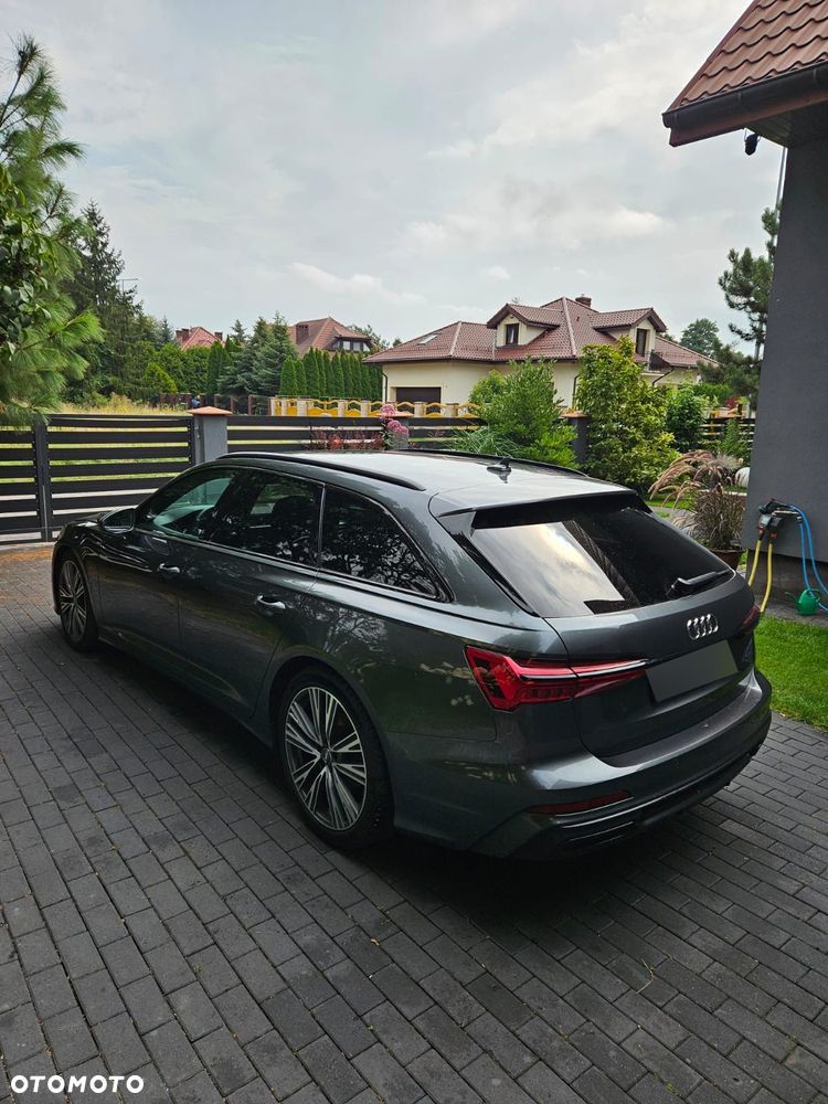Audi A6 Avant 40 TDI quattro S tronic S line - 4
