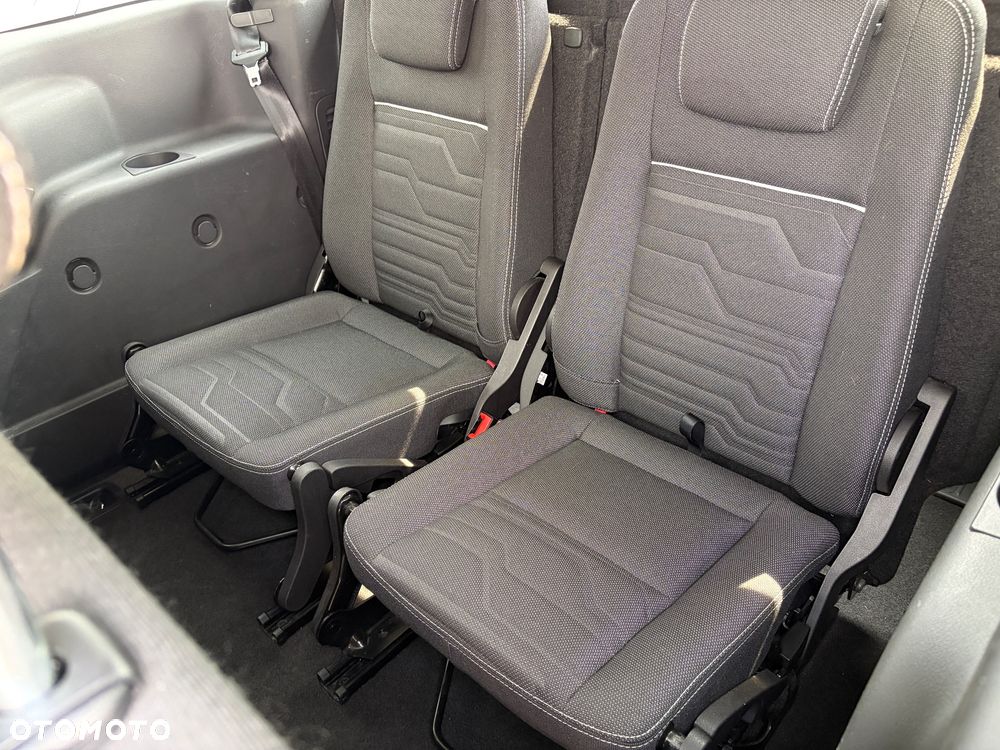 Ford Transit Connect - 9