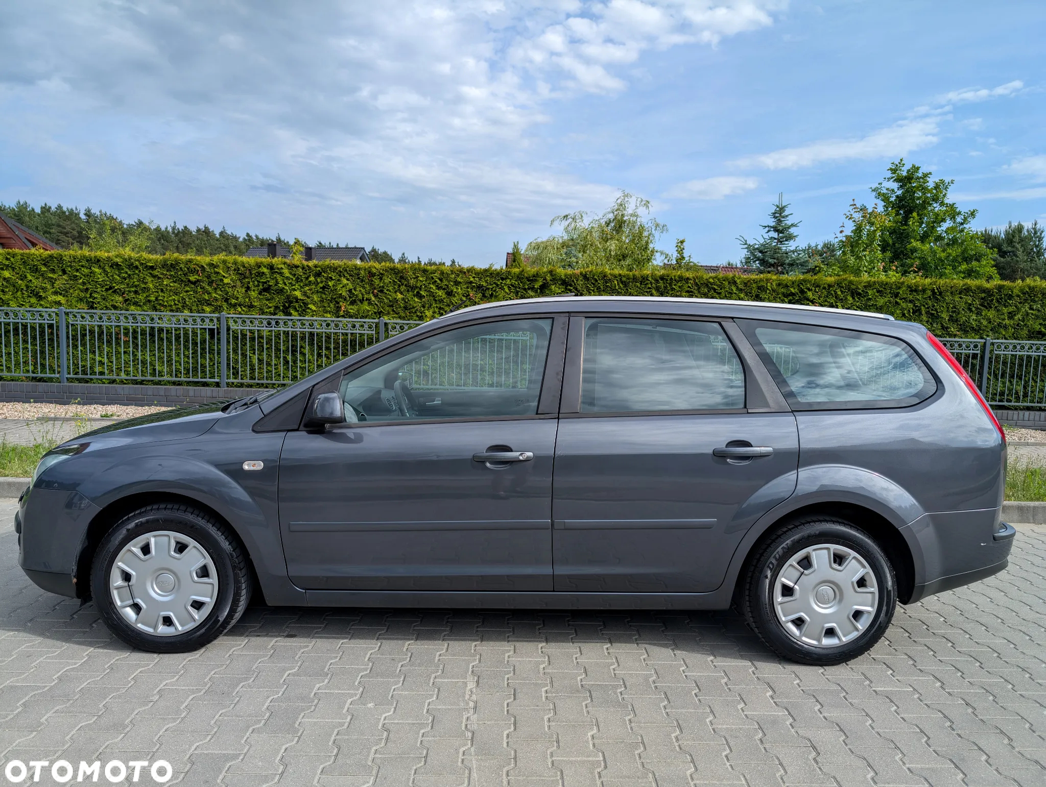 Ford Focus 1.6 16V Ghia - 30