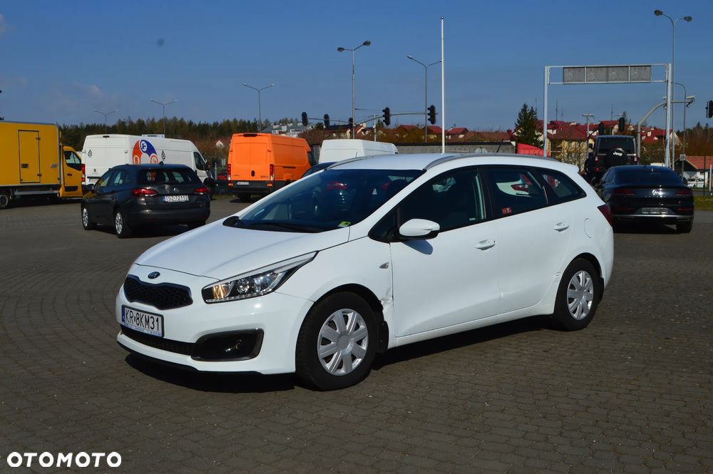 Kia Ceed - 6