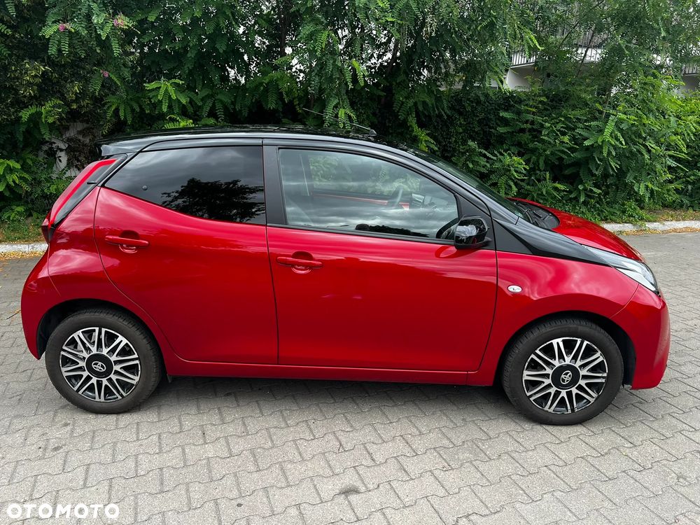 Toyota Aygo x.shift x-play connect - 4