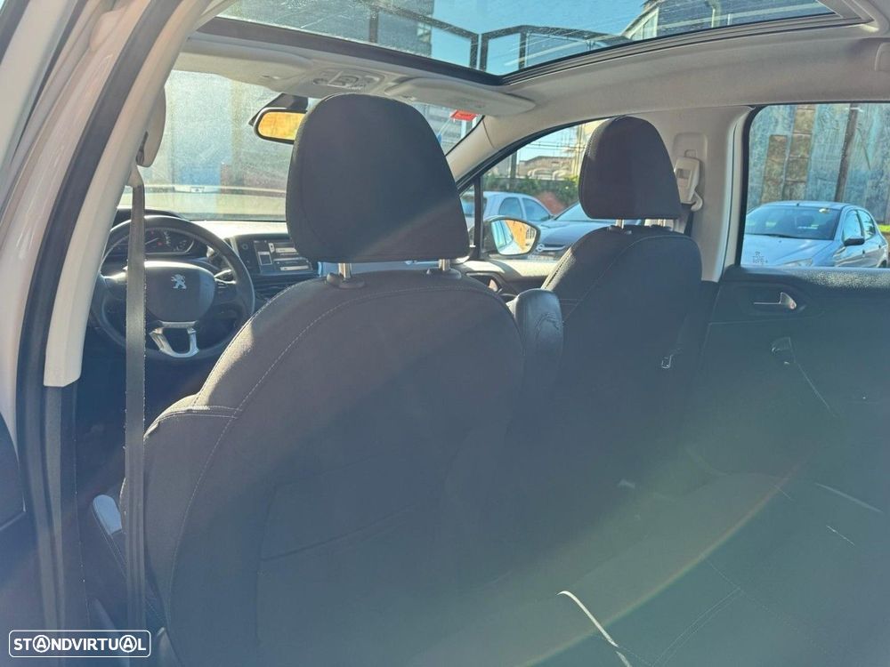 Peugeot 208 1.2 PureTech Allure - 10