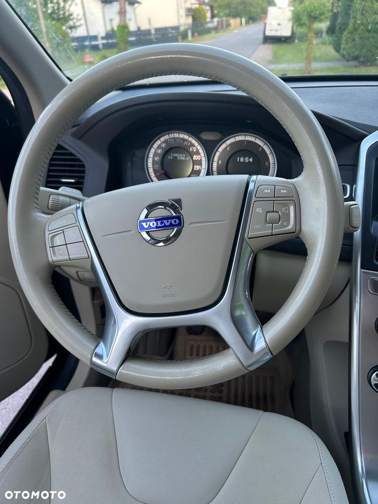 Volvo XC 60 D4 Momentum - 13