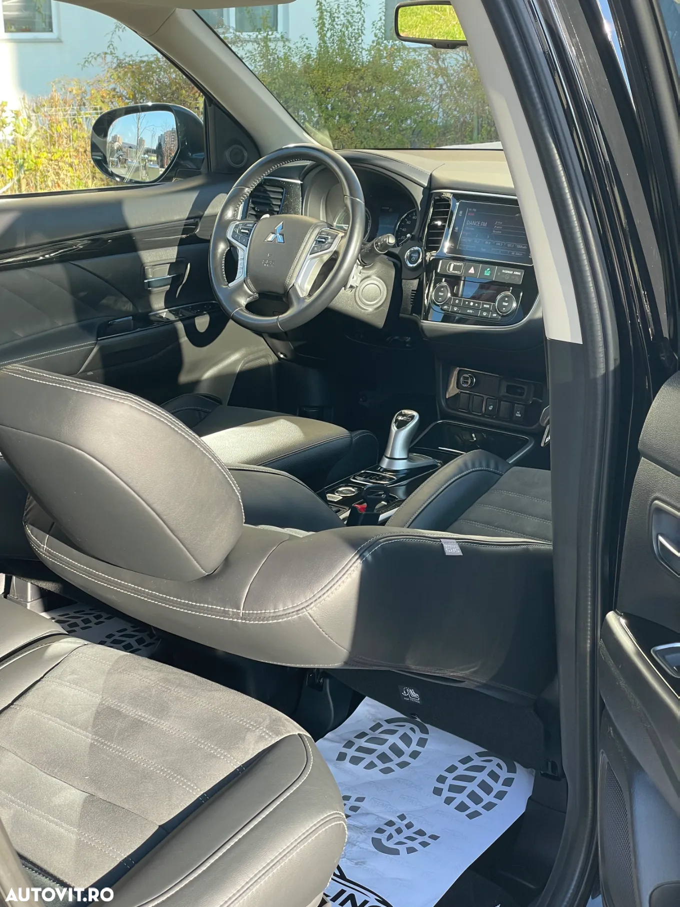 Mitsubishi Outlander - 21