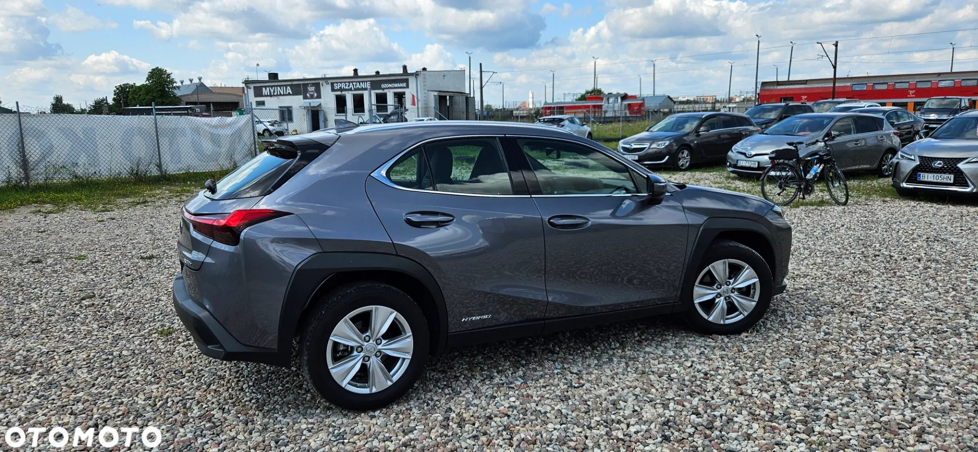 Lexus UX 250h - 10