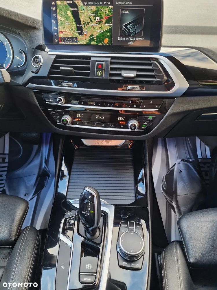BMW X3 sDrive18d Luxury Line sport - 27