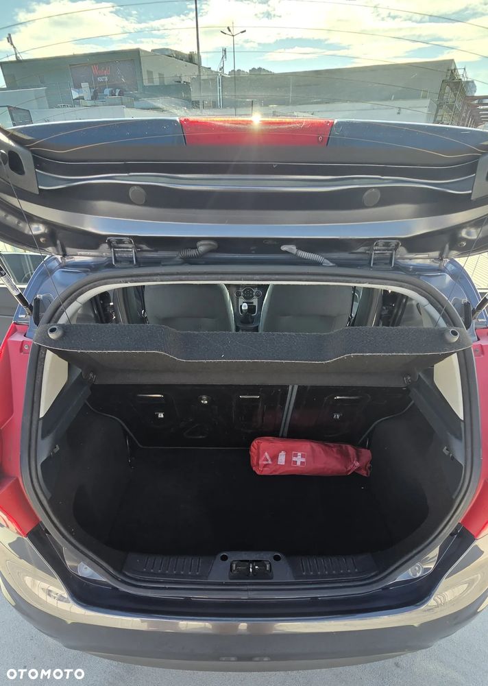 Ford Fiesta 1.25 Ambiente EU5 - 4