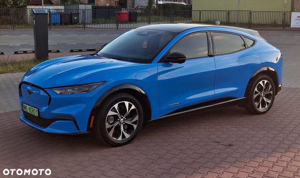 Ford Mustang Mach-E 88 kWh AWD Premium - 26