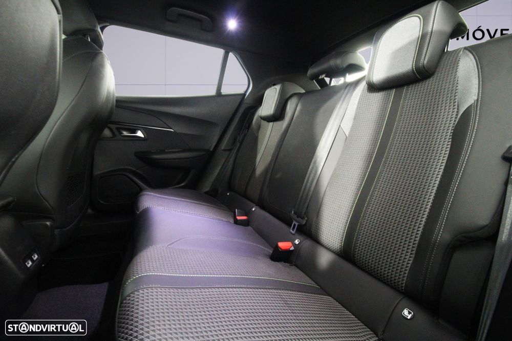 Peugeot e-2008 50 kWh GT - 16