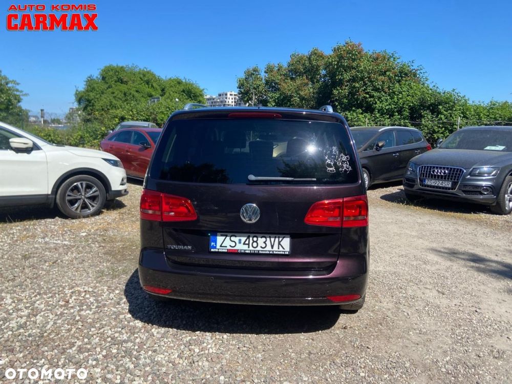 Volkswagen Touran - 13