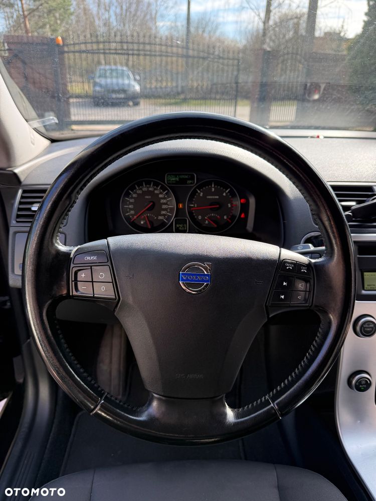Volvo S40 D2 - 13
