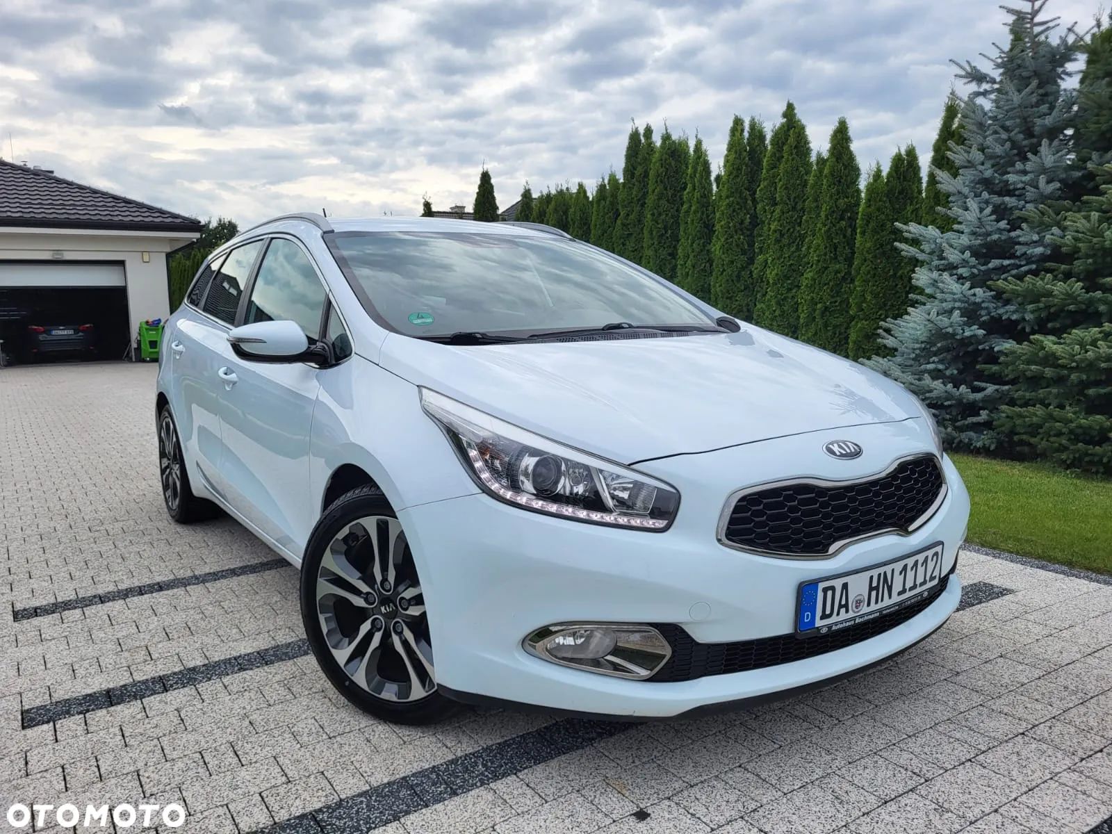 Kia Ceed 1.6 GDI DCT SW Platinum Edition - 1