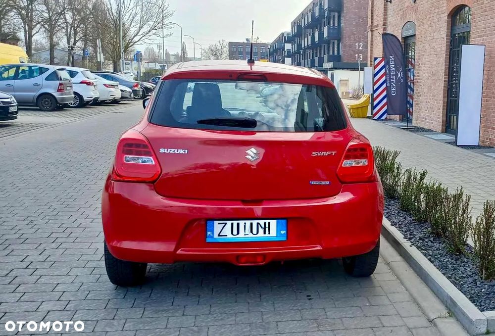Suzuki Swift 1.2 Dualjet Hybrid Club - 2