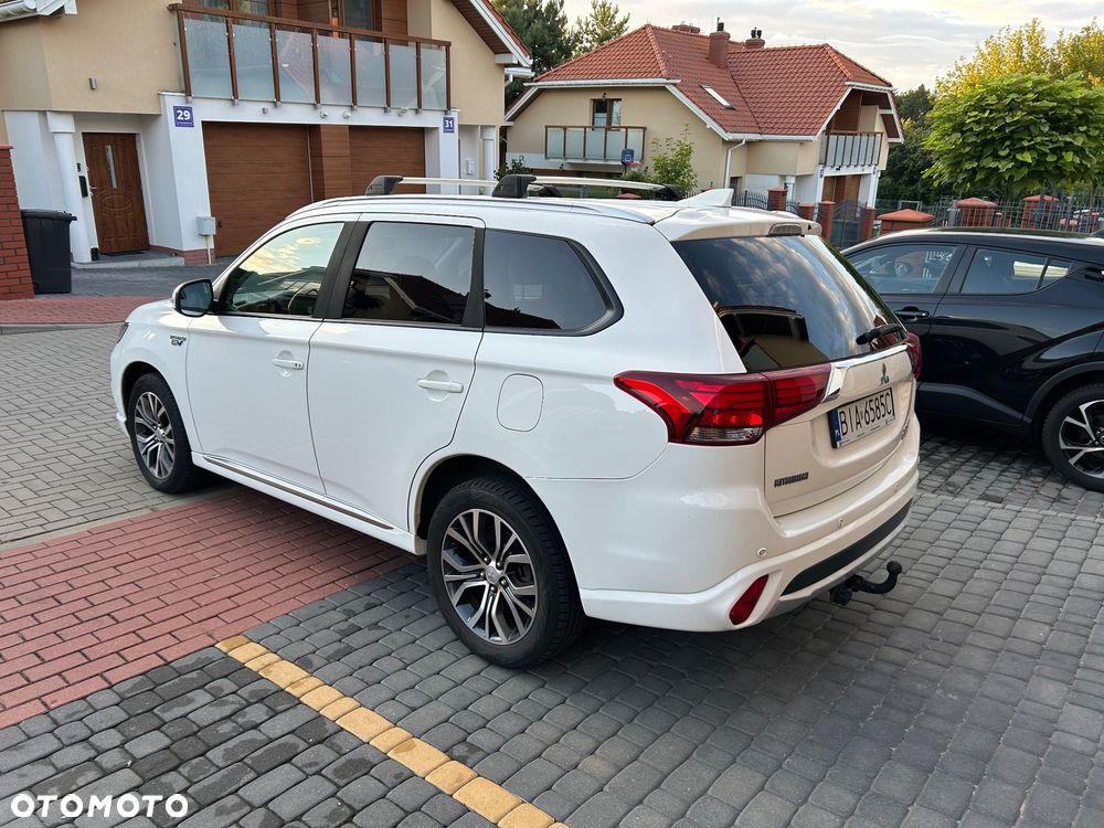 Mitsubishi Outlander - 5