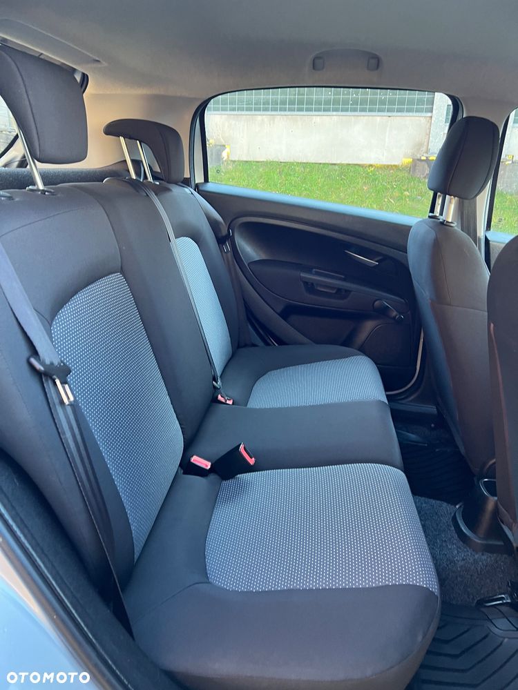 Fiat Punto 1.4 Young - 8