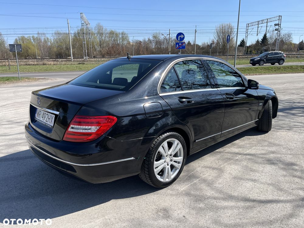 Mercedes-Benz Klasa C 180 CGI BlueEff Avantgarde - 6