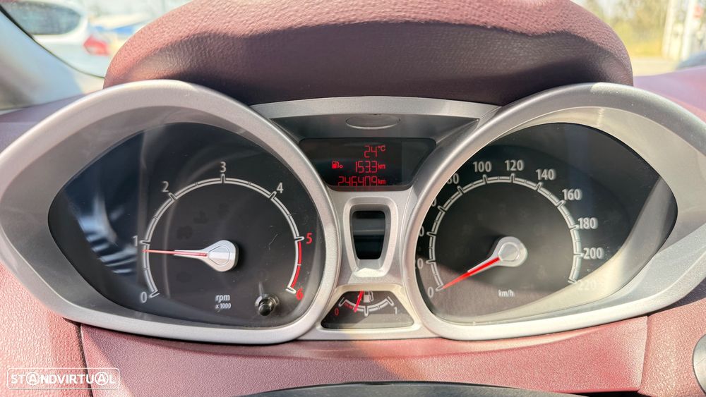 Ford Fiesta 1.4 TDCI Titanium - 13