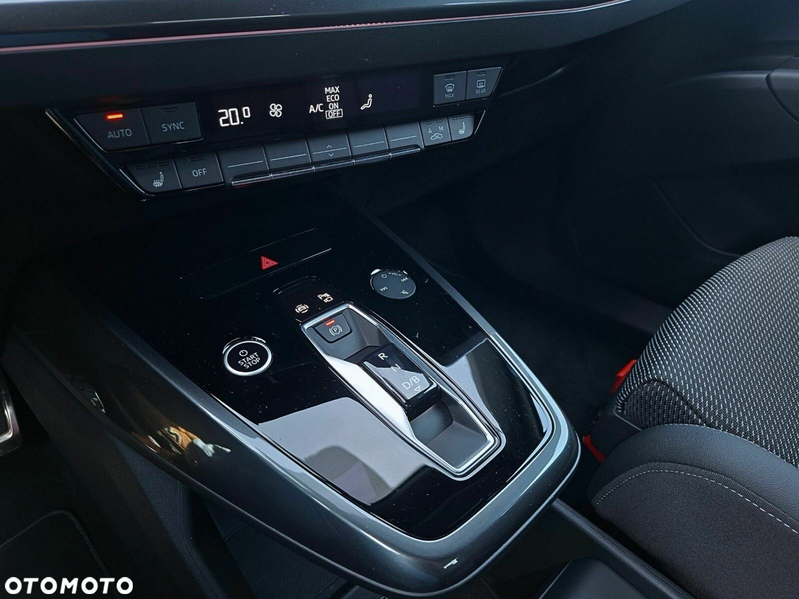 Audi Q4 e-tron - 11