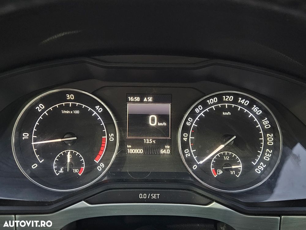 Skoda Superb Combi 2.0 TDI Style - 6