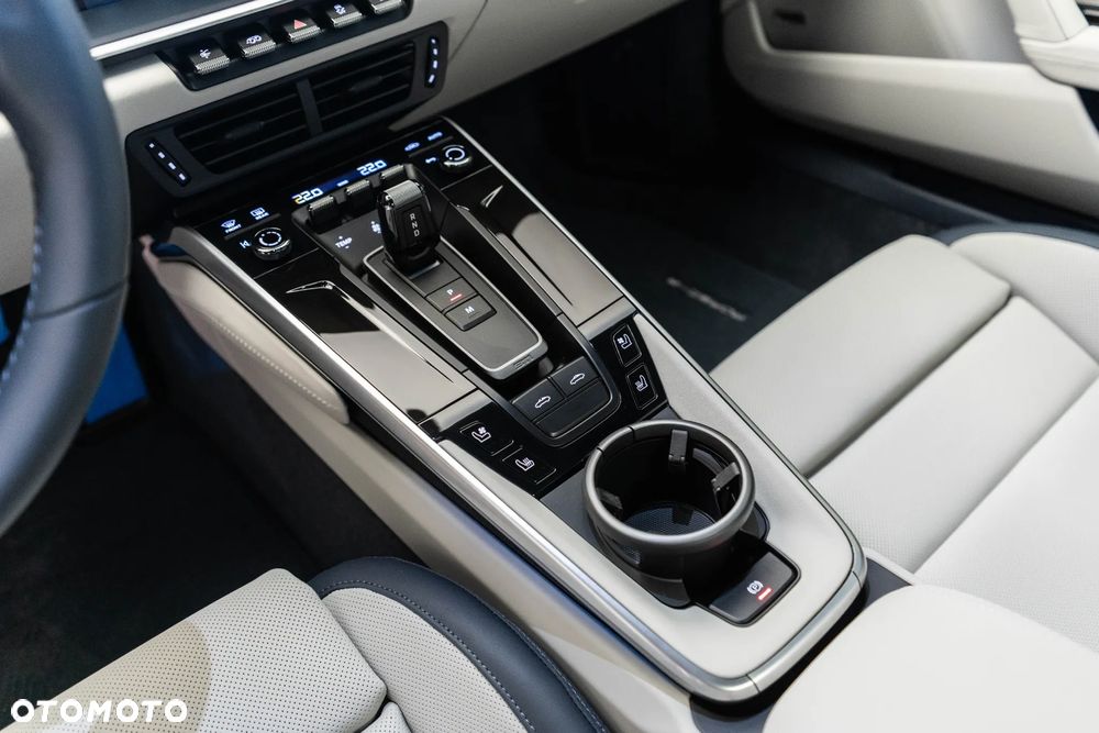 Porsche 911 Targa 4 GTS - 20