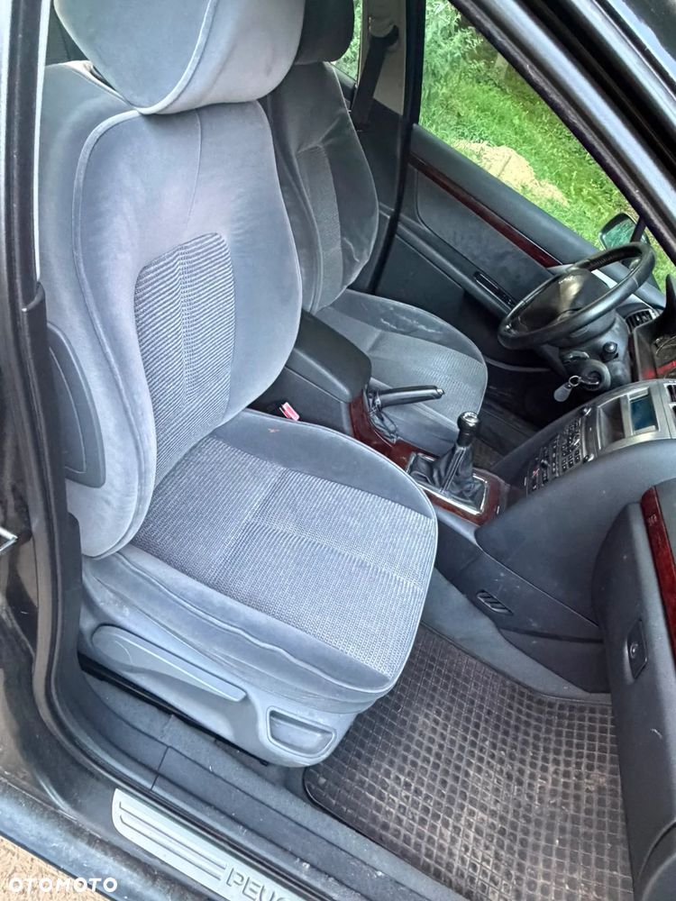 Peugeot 407 - 25