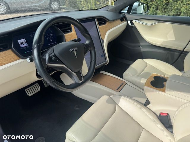 Tesla Model S Performance - 15