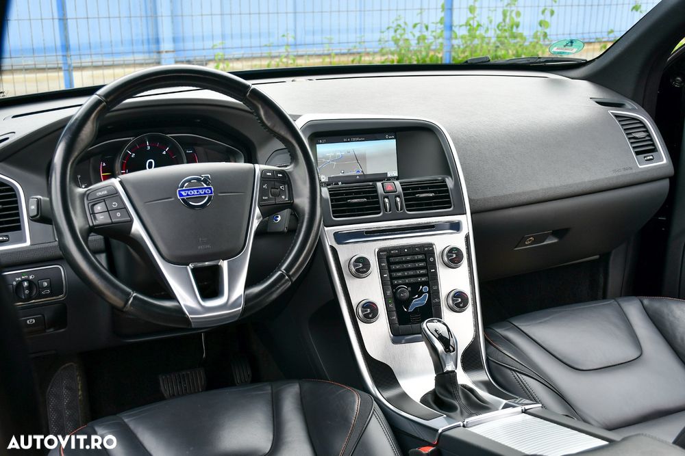 VOLVO XC60 2015 — imagine 13