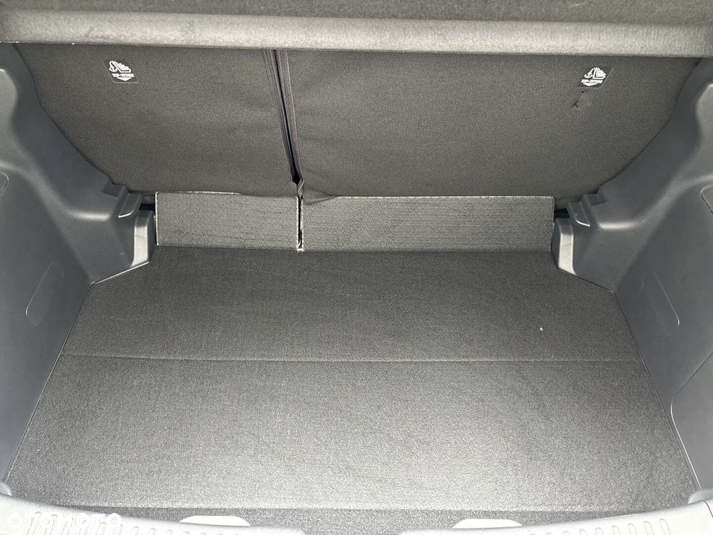 Toyota Yaris Hybrid 1.5 Style - 26