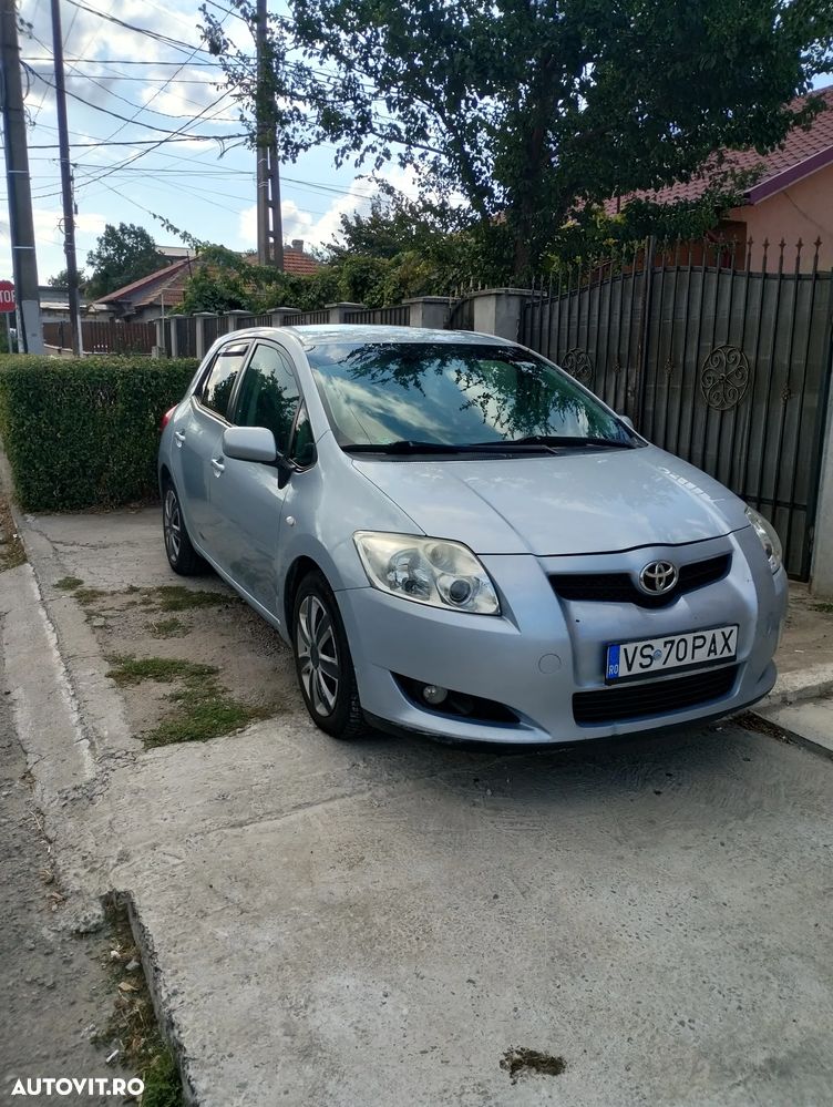 Toyota Auris - 1