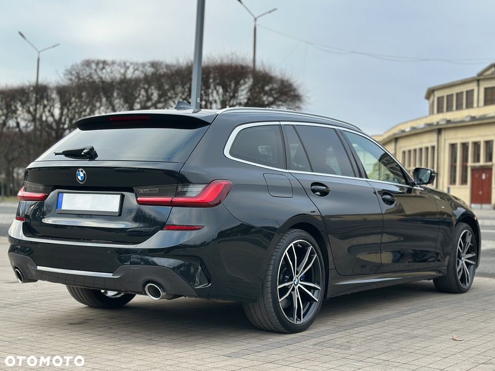 BMW Seria 3 330e iPerformance M Sport - 9
