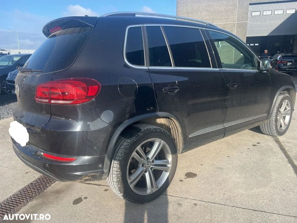 Volkswagen Tiguan 2.0 TDI DPF BlueMotion Technology Sport & Style - 4