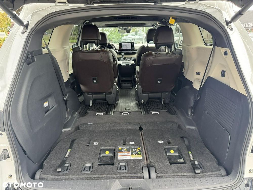 Toyota Sienna - 20