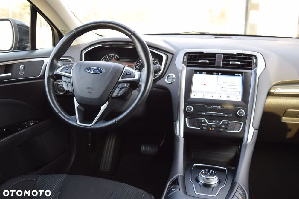 Ford Mondeo 2.0 EcoBlue Titanium - 28