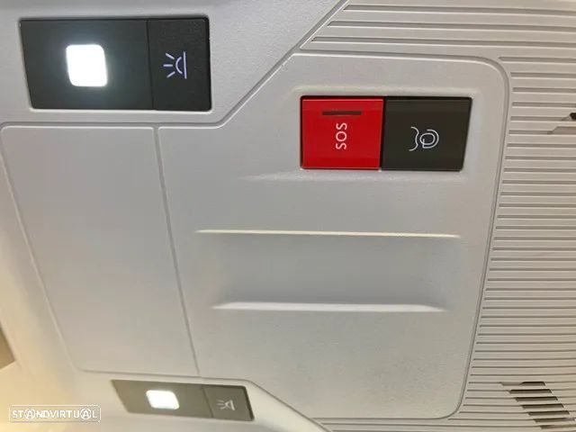 Opel Astra 1.2 T GS - 24