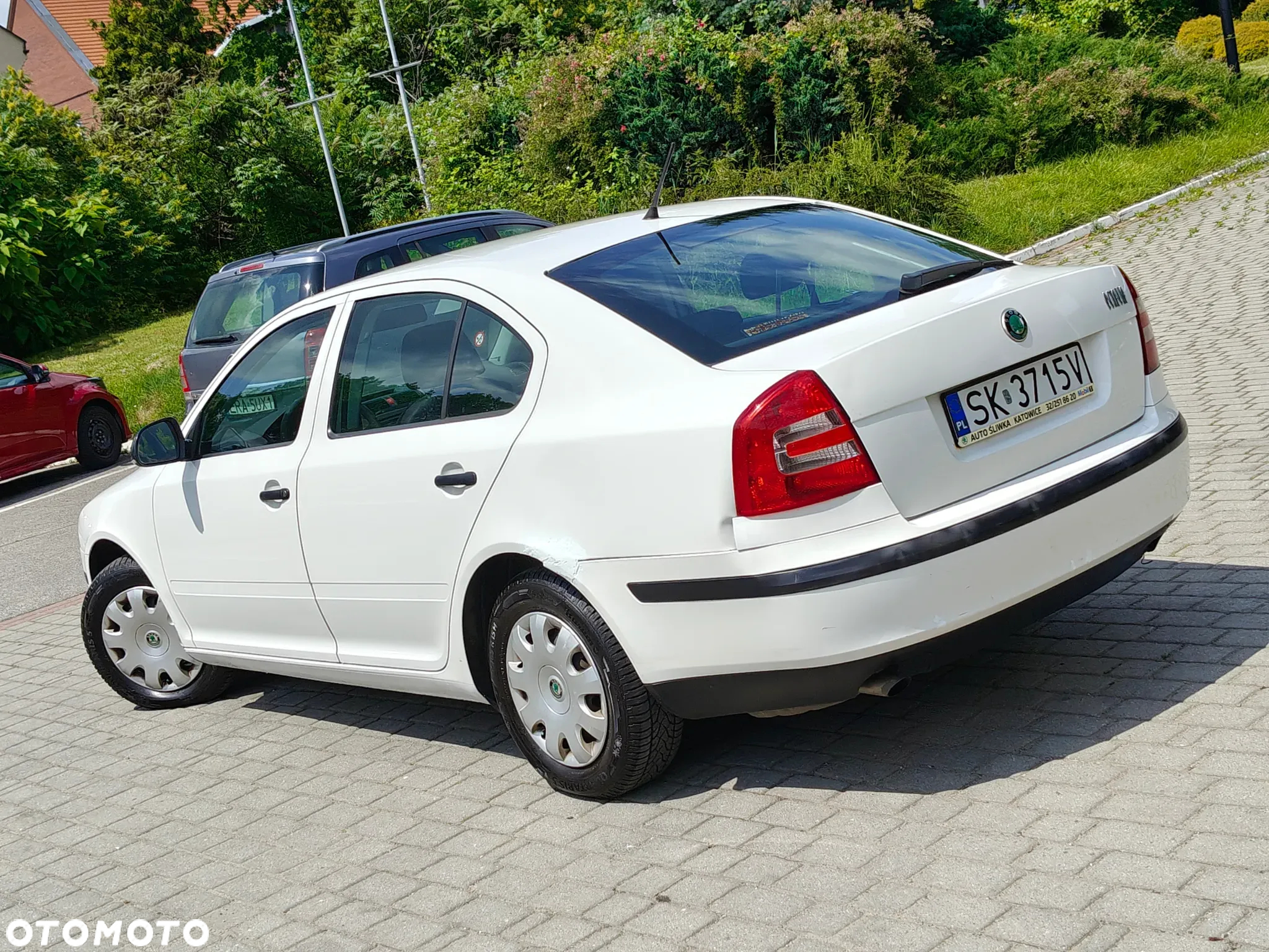 Skoda Octavia 1.6 Ambiente - 25