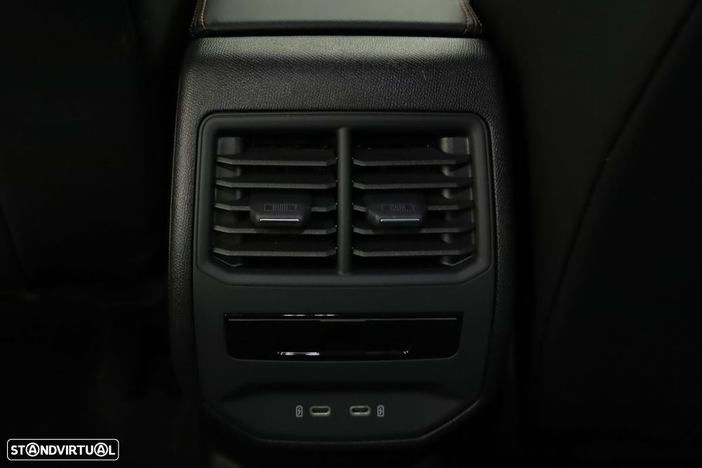 Cupra Formentor 1.5 e-Hybrid DSG - 22